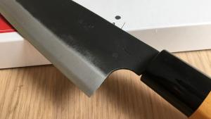 Couteau japonais artisanal Kyusakichi - Couteau santoku 15,5 cm manche zelkova