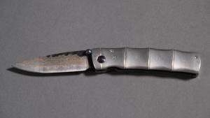Couteau japonais pliant Mcusta modèle "Take" Mokumé collaboration Maxknives - série limitée