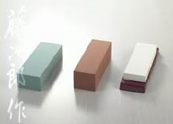 Affûtage traditionnel japonais pour couteaux d'office - 12 cm