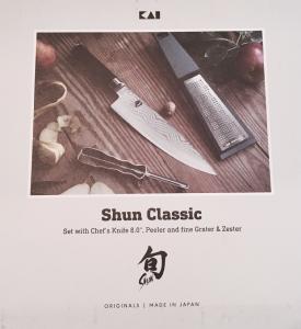 SET COUTEAU CHEF 20 CM KAI SHUN DAMAS + EPLUCHEUR SELECT + ZESTEUR