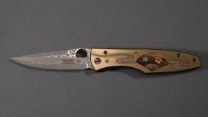 Couteau pliant Mcusta "Fleur de cerisier" édition limitée modèle Automne