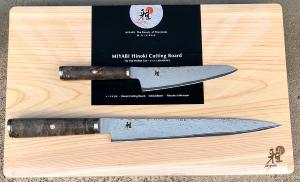 Set de 2 couteaux japonais Miyabi 50000MCD67 Utilitaire + Sujihiki + Planche à découper Miyabi