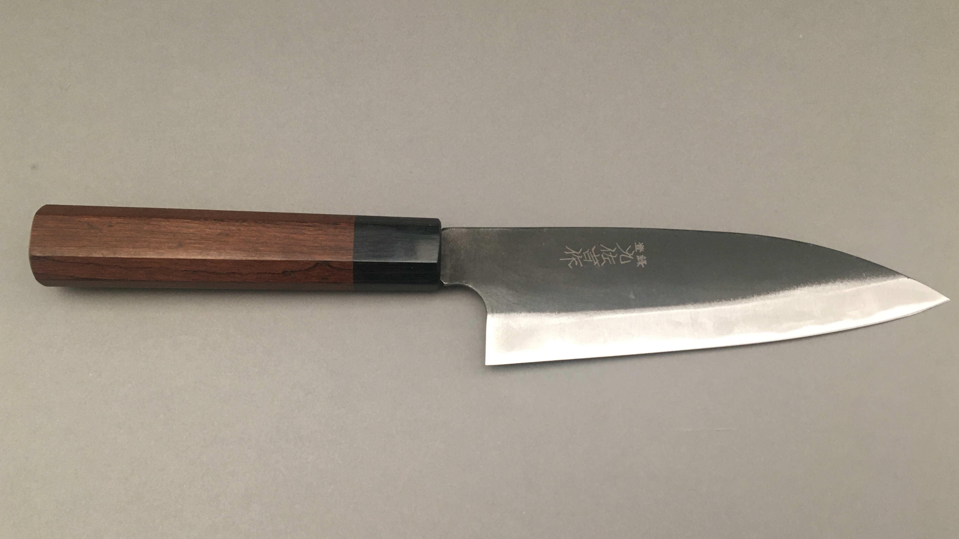 Couteau japonais artisanal de Yoshida Hamono - Santoku 17 cm - Aogami
