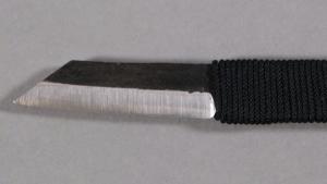 Couteau fixe japonais type "higonokami" avec paracorde