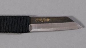 Couteau fixe japonais type "higonokami" avec paracorde