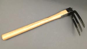 Griffe japonaise de jardin artisanale - 3 dents