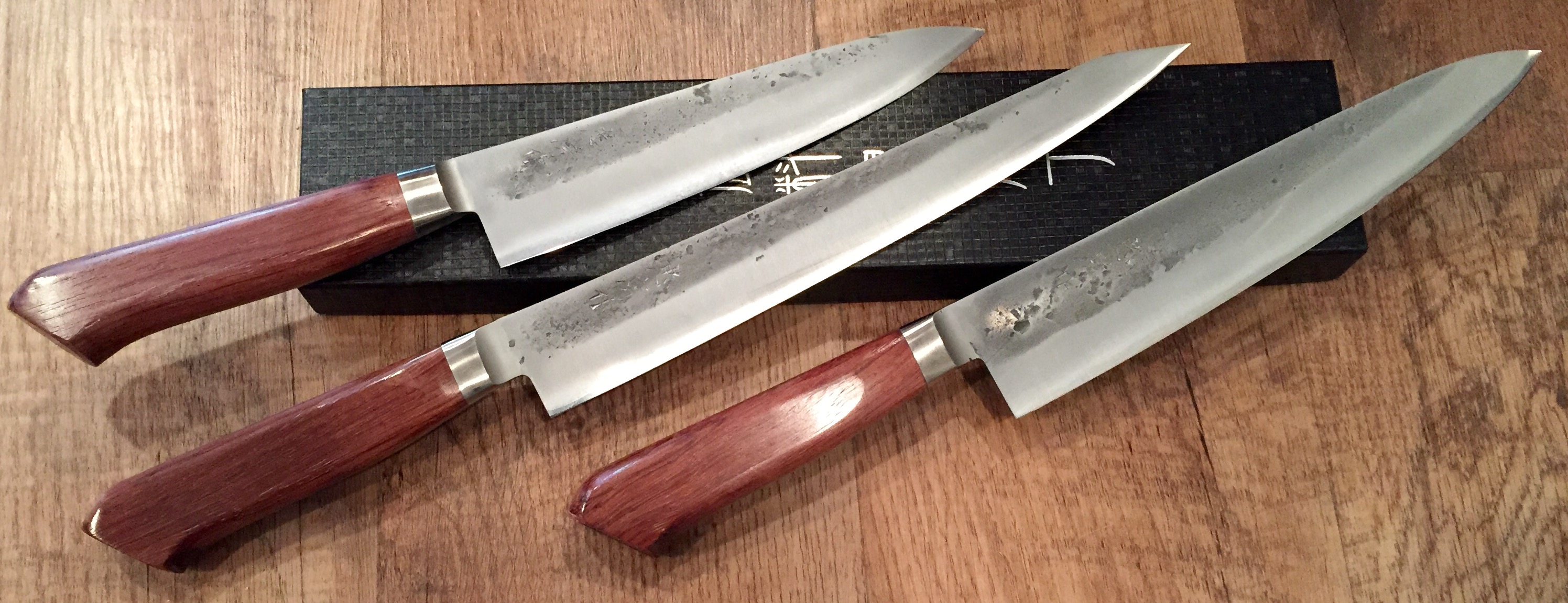Couteaux artisanaux Tadafusa arata