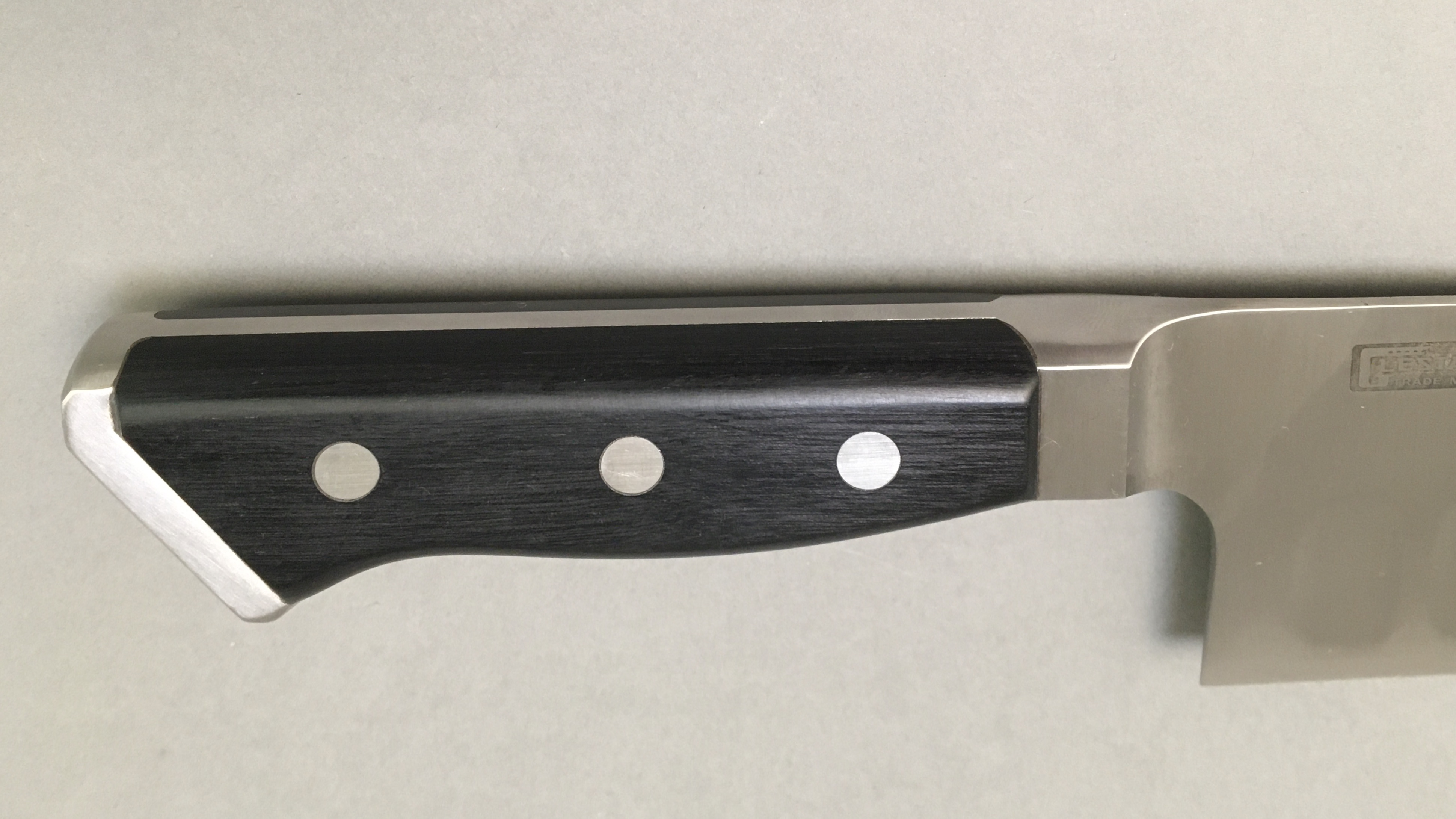 Couteau japonais Glestain Gyuto 240 mm