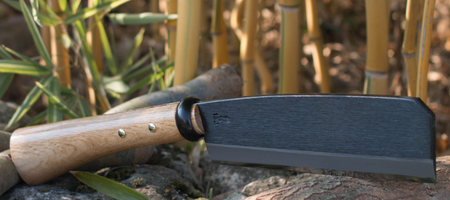 Outils de jardin japonais